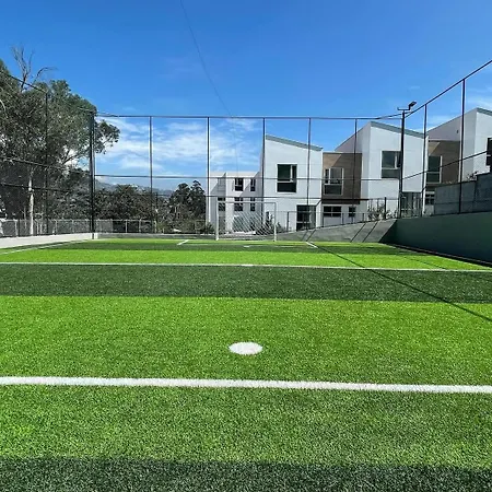 Hermosa Casa En Tumbaco ! Cerca Del Aeropuerto De Quito Y Cerca De Cumbaya !
